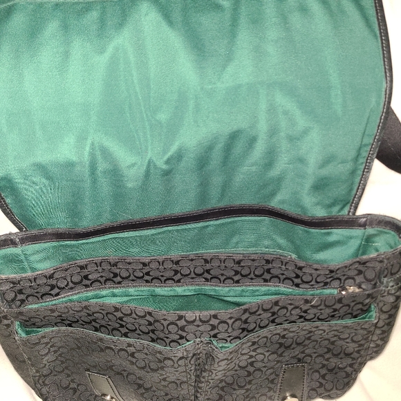 COACH classic messager bag - Picture 2 of 2